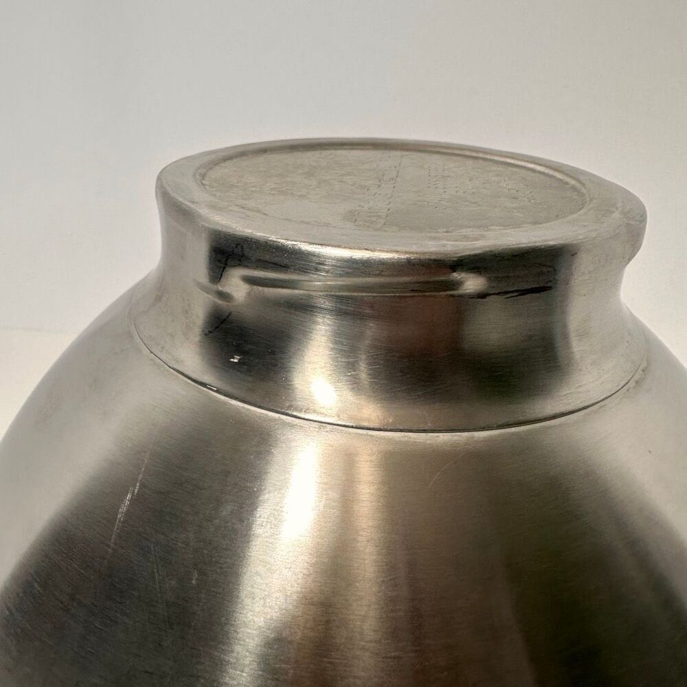 KitchenAid Stainless Steel Mixing Bowl 4.5 QT. Twist Lock Model - Picture 8 of 8